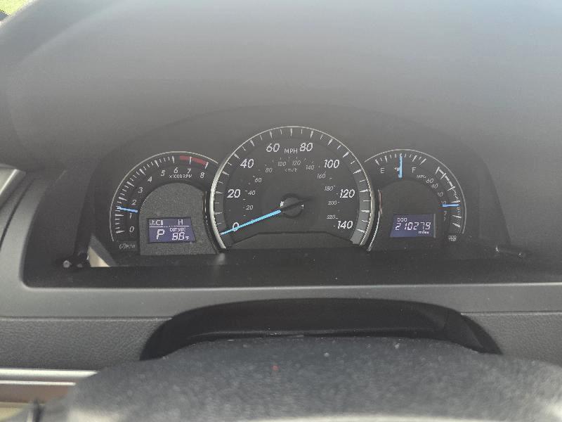 Toyota Camry Base 2012
