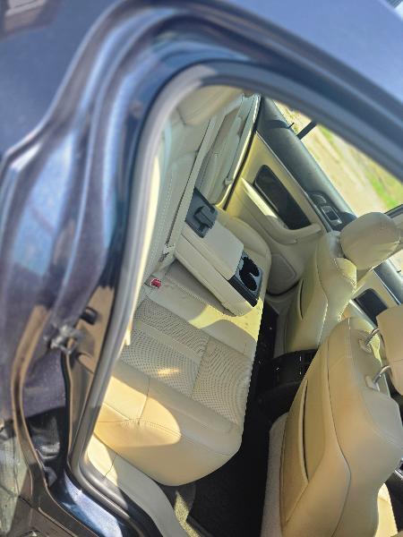 Lincoln MKS  2013