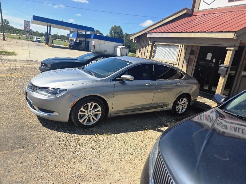 Chrysler 200  2016