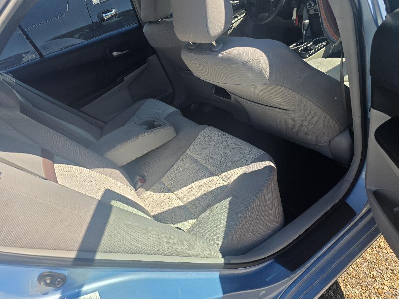 Toyota Camry Base 2012