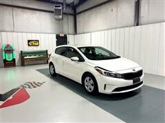 2017 Kia Forte 5-Door  2017 Kia Forte 5-Door