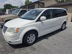 2010 Chrysler Town & Country 