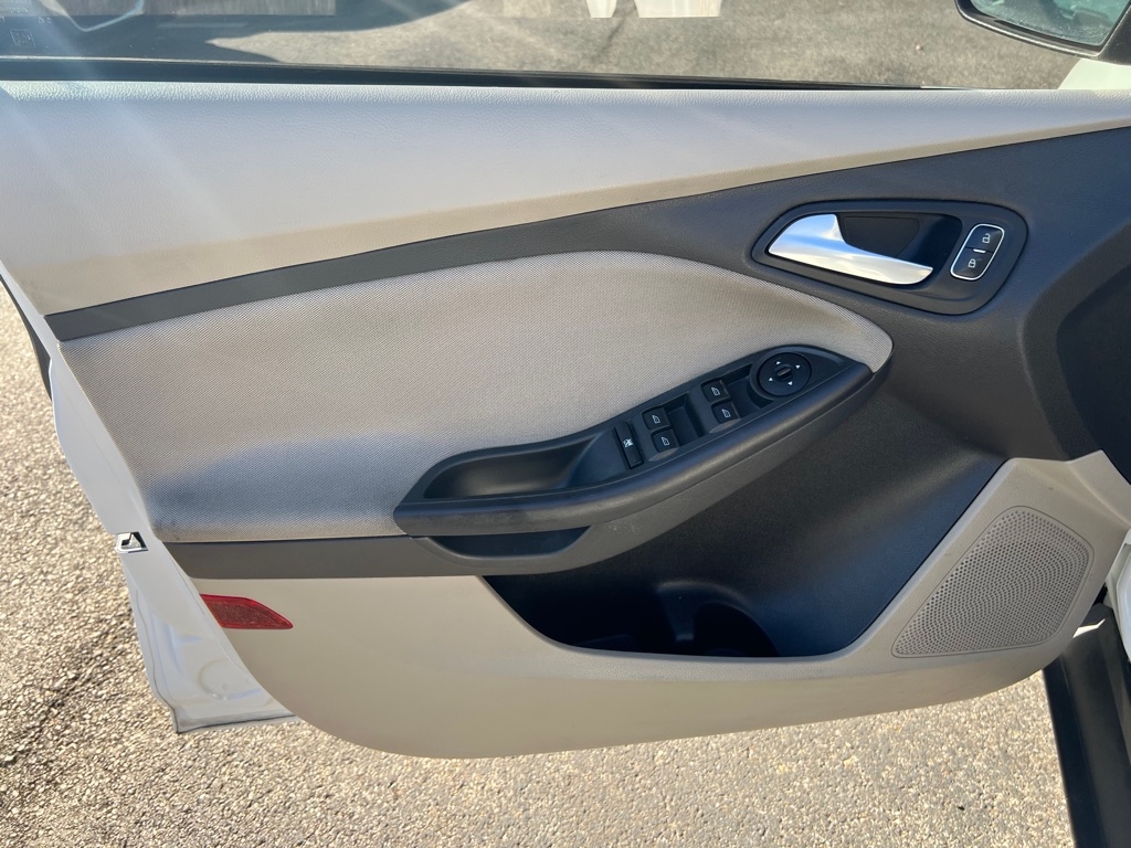 Ford Focus SE Sedan 2017 Ford Focus SE Sedan 2017