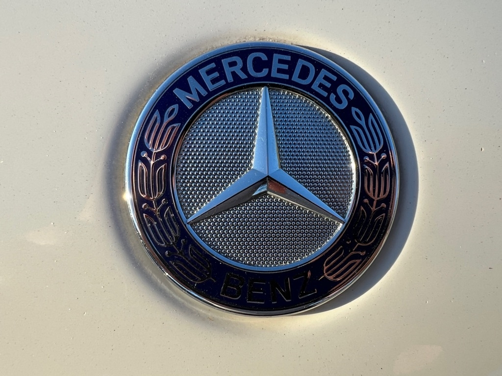 Mercedes-Benz M-Class 4MATIC 4dr ML 350 2011 Mercedes-Benz M-Class 4MATIC 4dr ML 350 2011