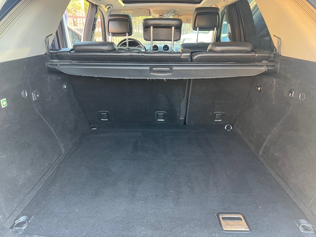 Mercedes-Benz M-Class 4MATIC 4dr ML 350 2011 Mercedes-Benz M-Class 4MATIC 4dr ML 350 2011