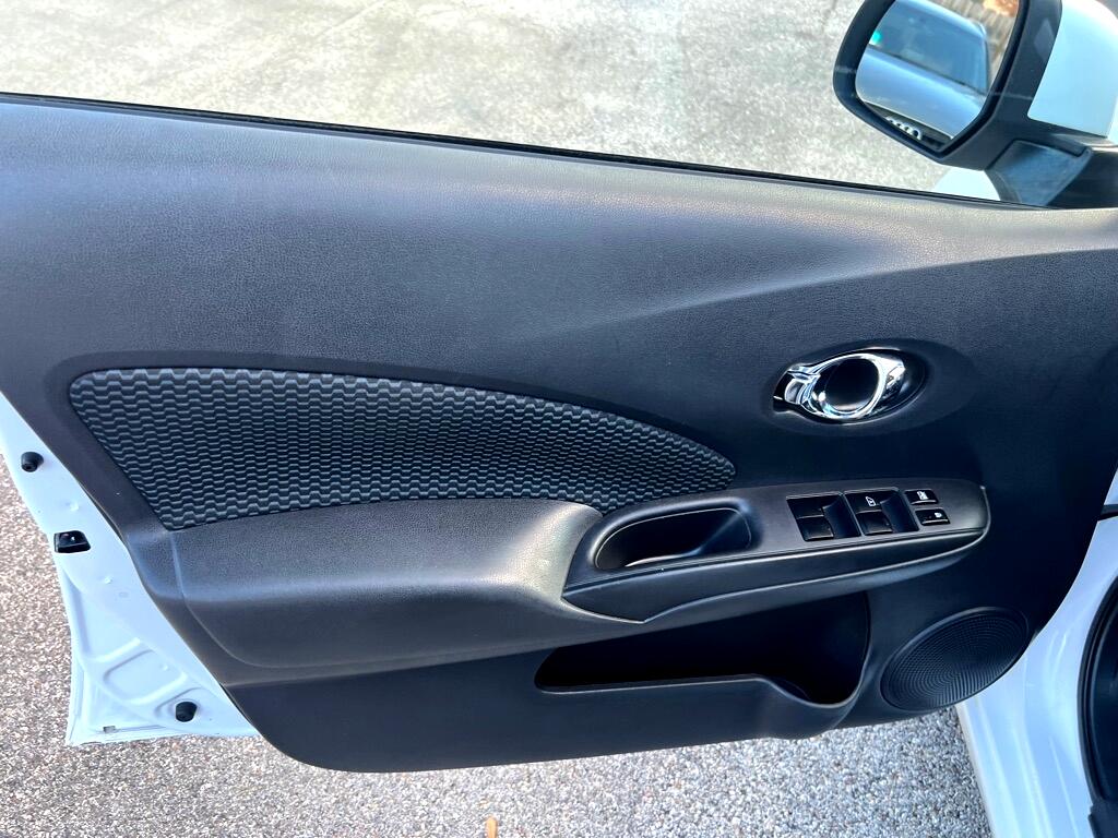 Nissan Versa Note 5dr HB CVT 1.6 SV 2014