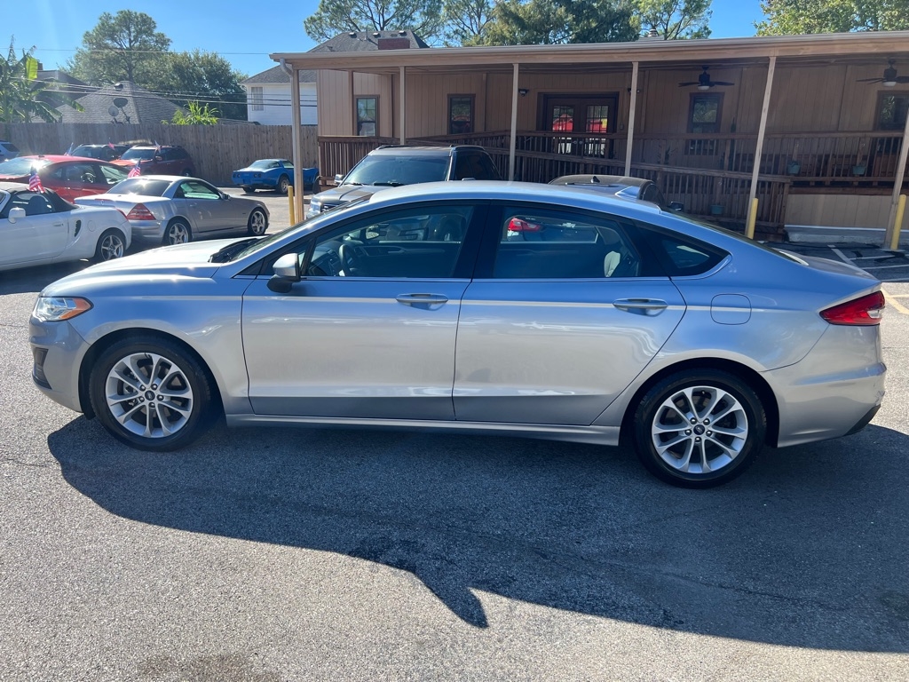 Ford Fusion SE FWD 2020