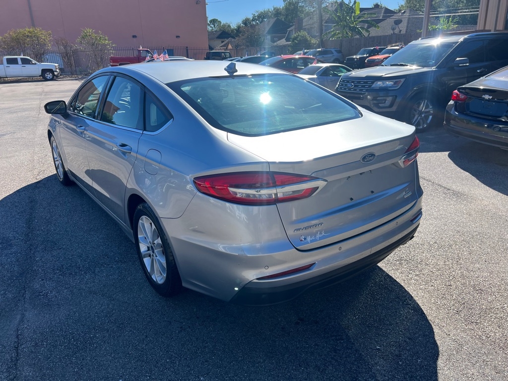 Ford Fusion SE FWD 2020