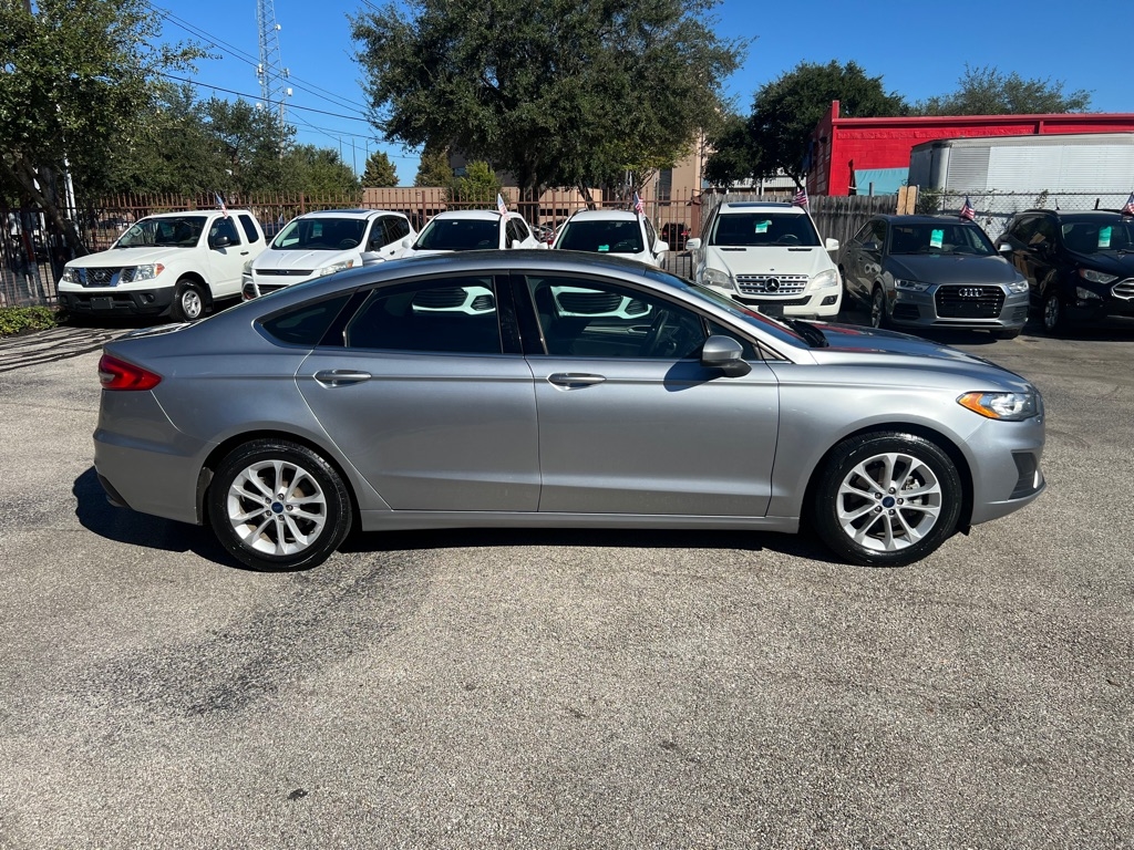 Ford Fusion SE FWD 2020