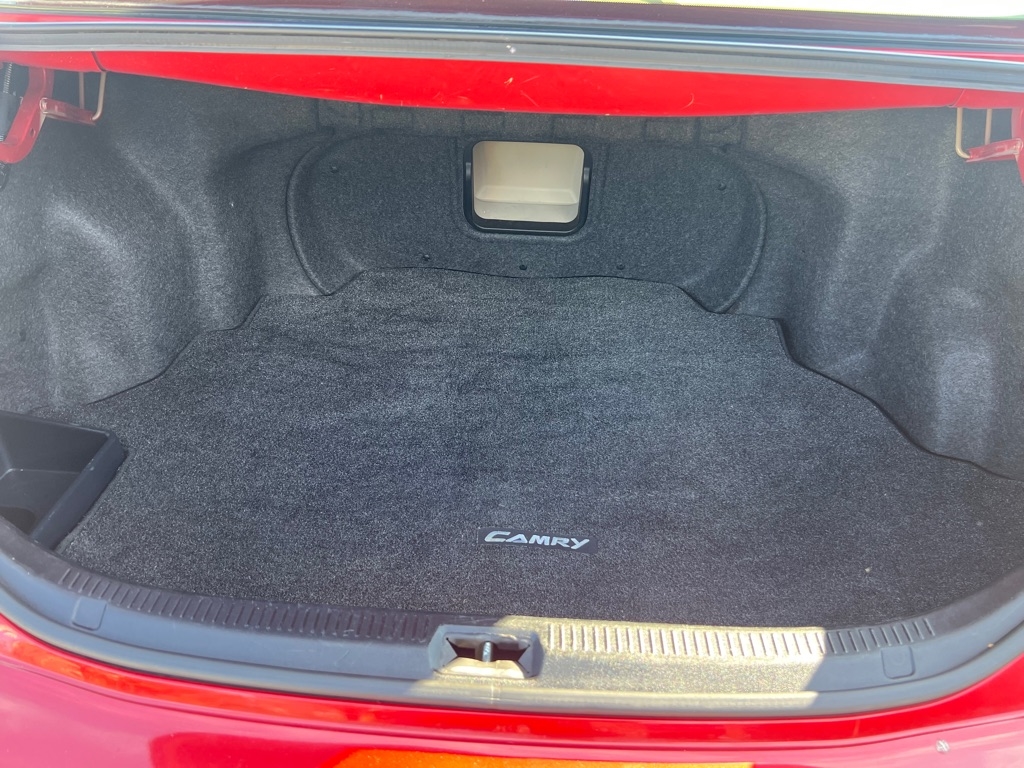 Toyota Camry 4dr Sdn I4 Man LE (Natl) 2011