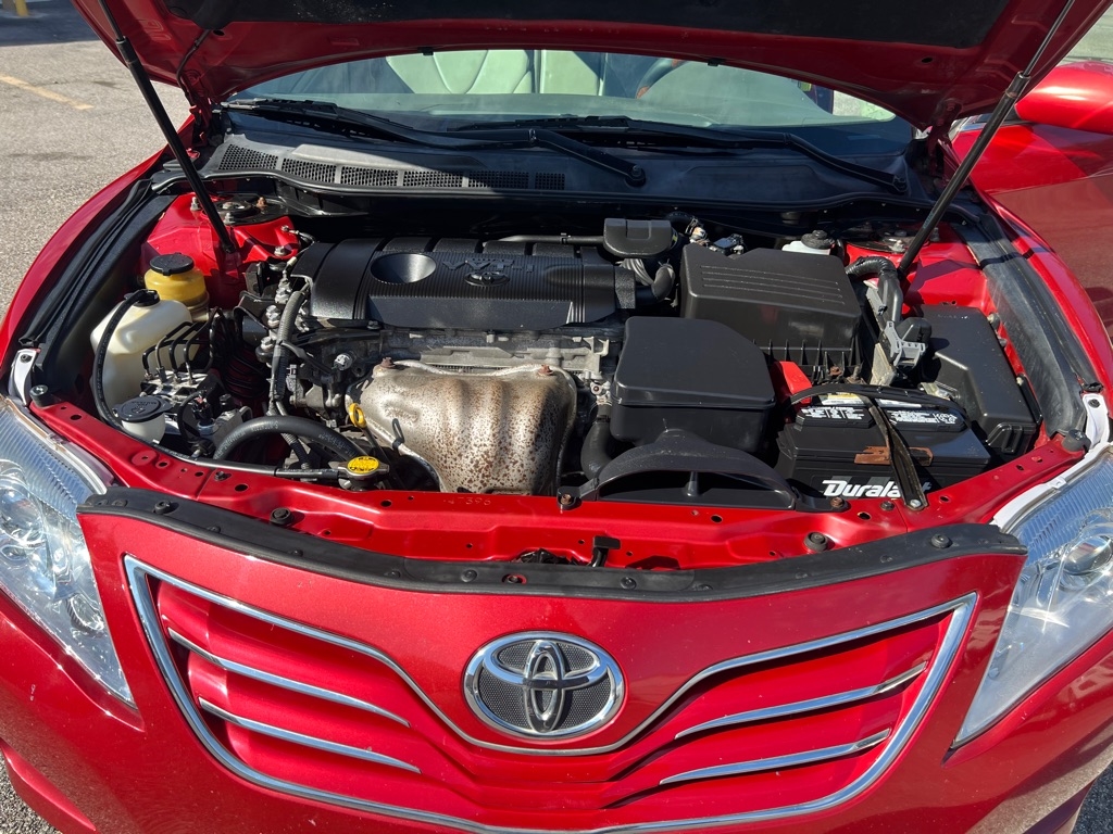 Toyota Camry 4dr Sdn I4 Man LE (Natl) 2011