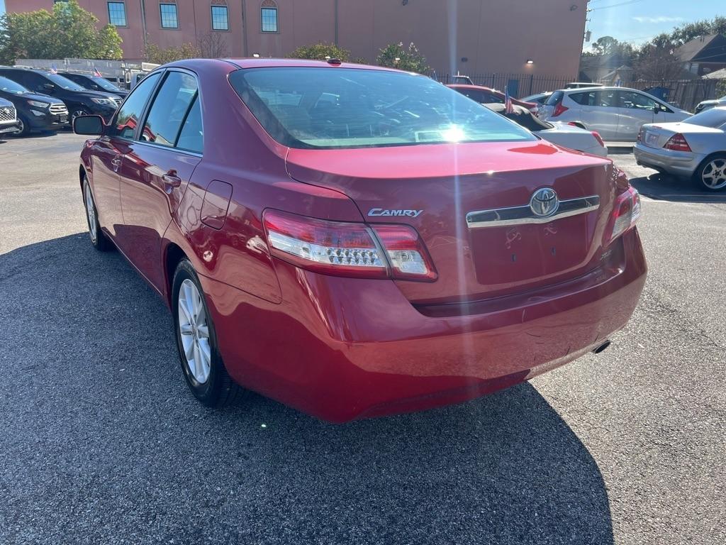 Toyota Camry 4dr Sdn I4 Man LE (Natl) 2011