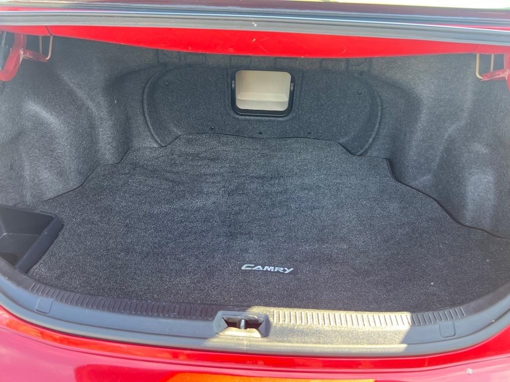 Toyota Camry 4dr Sdn I4 Man LE (Natl) 2011