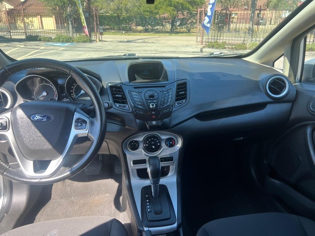 Ford Fiesta 5dr HB SE 2015