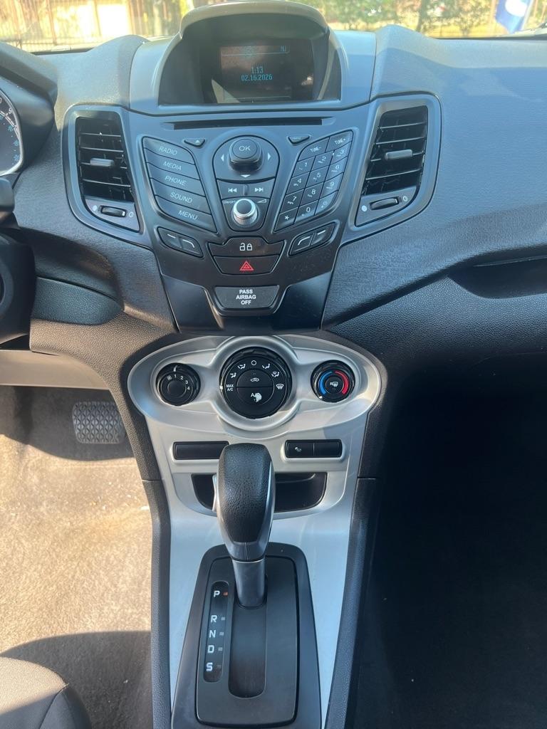 Ford Fiesta 5dr HB SE 2015