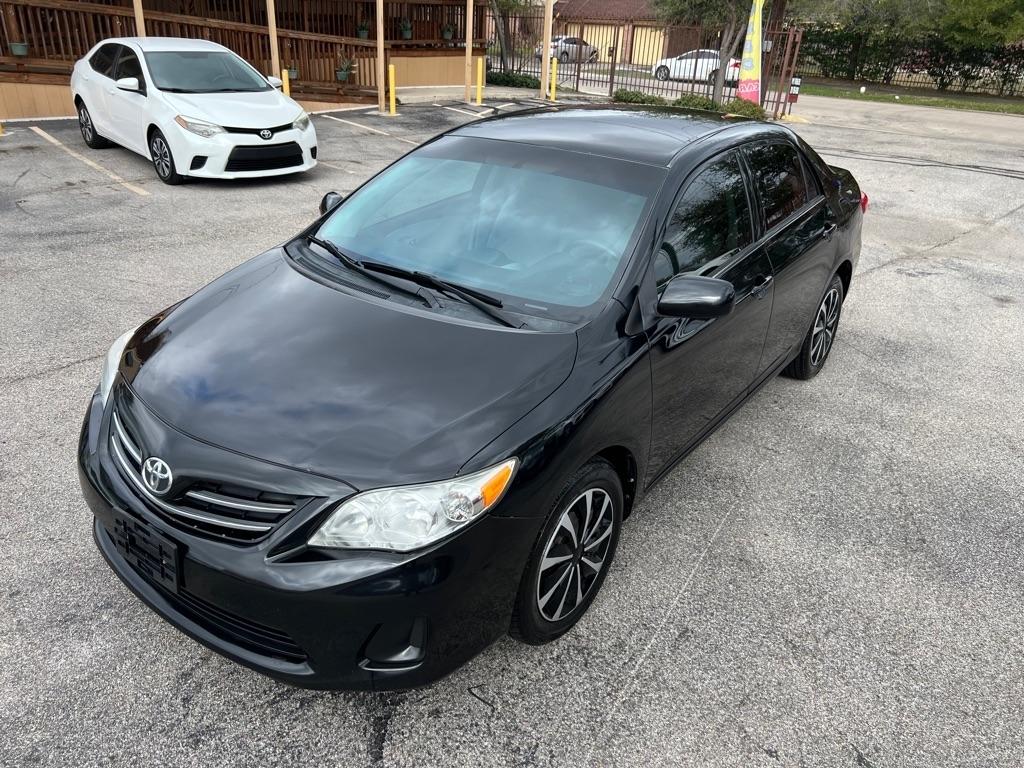 Toyota Corolla 4dr Sdn Auto LE Special Edition (Natl) 2013