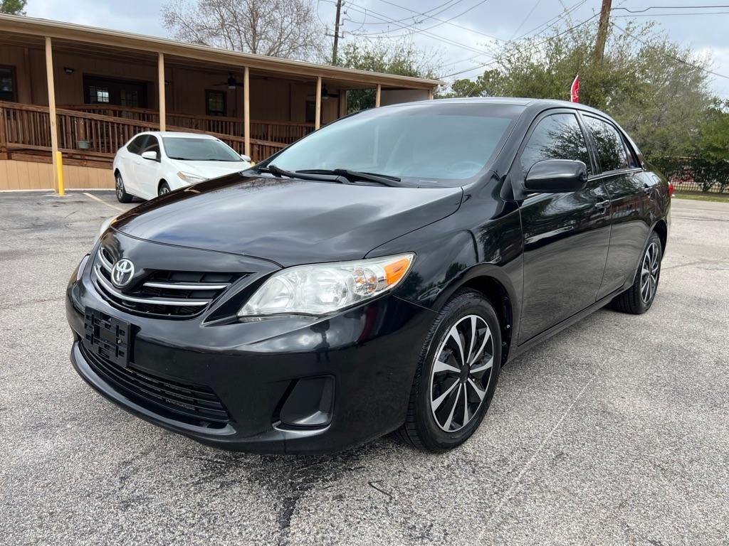 Toyota Corolla 4dr Sdn Auto LE Special Edition (Natl) 2013