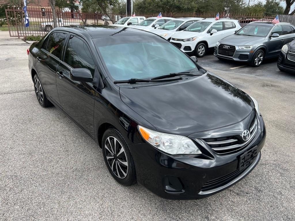 Toyota Corolla 4dr Sdn Auto LE Special Edition (Natl) 2013