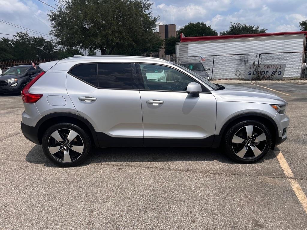 Volvo XC40 T4 FWD Momentum 2019