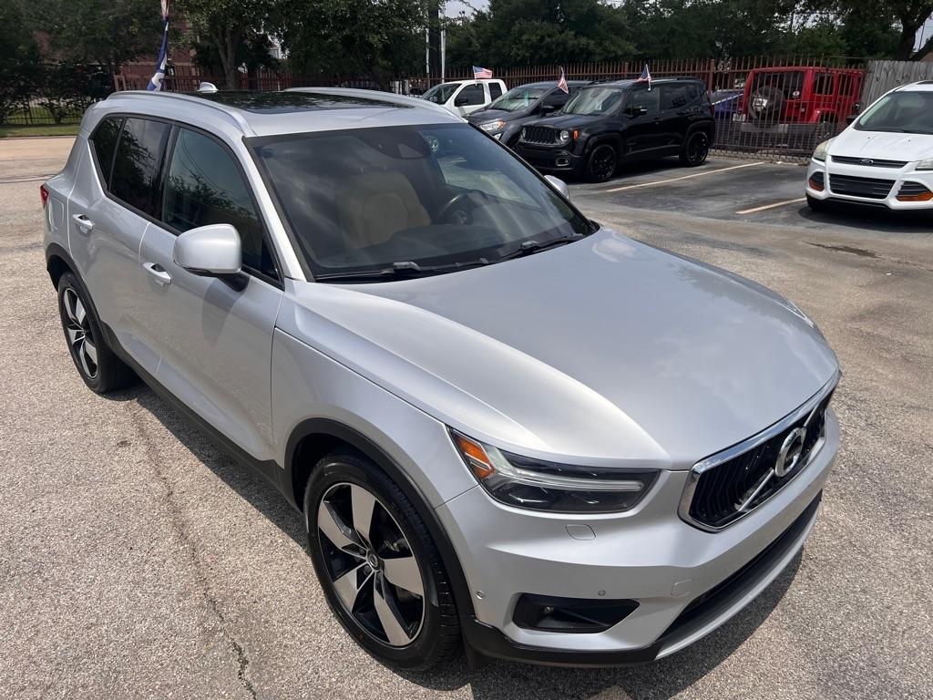 Volvo XC40 T4 FWD Momentum 2019