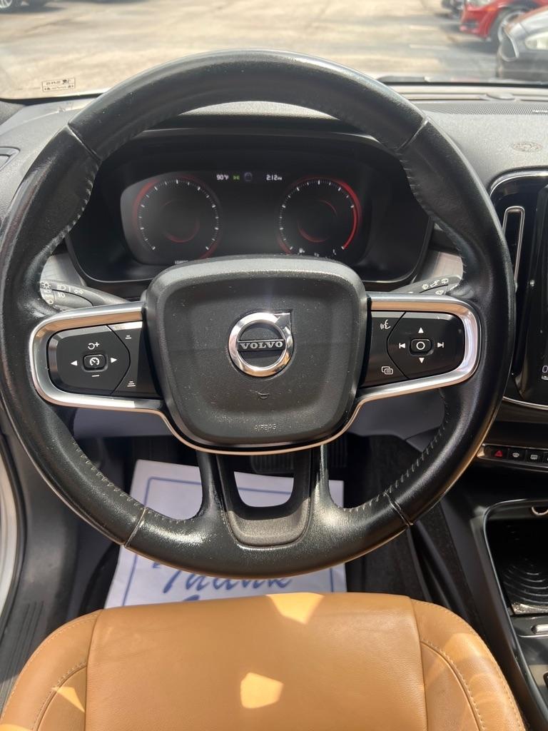 Volvo XC40 T4 FWD Momentum 2019