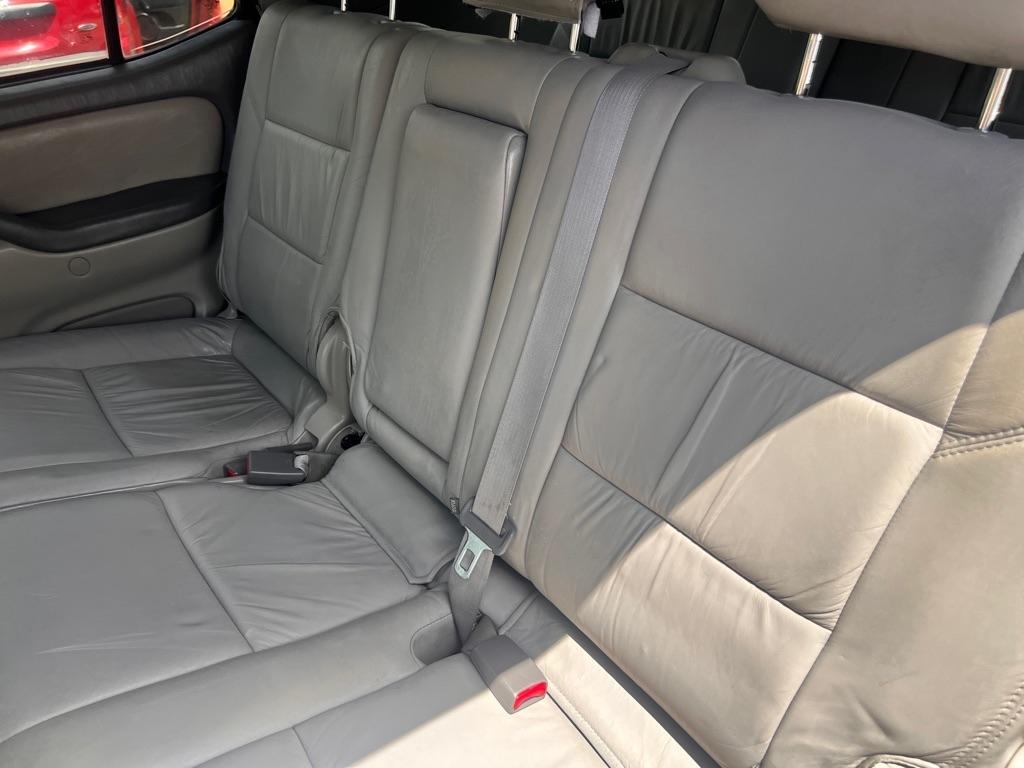 Toyota Sequoia 4dr SR5 (Natl) 2003