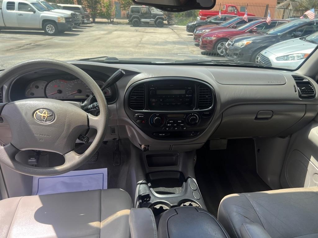 Toyota Sequoia 4dr SR5 (Natl) 2003