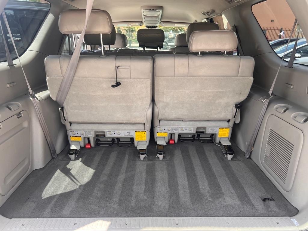 Toyota Sequoia 4dr SR5 (Natl) 2003