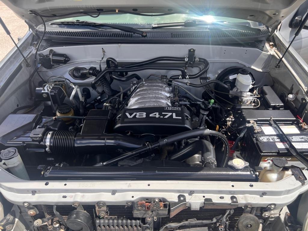 Toyota Sequoia 4dr SR5 (Natl) 2003