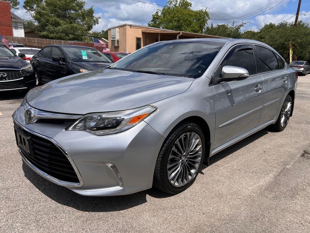 Toyota Avalon XLE Premium (Natl) 2018