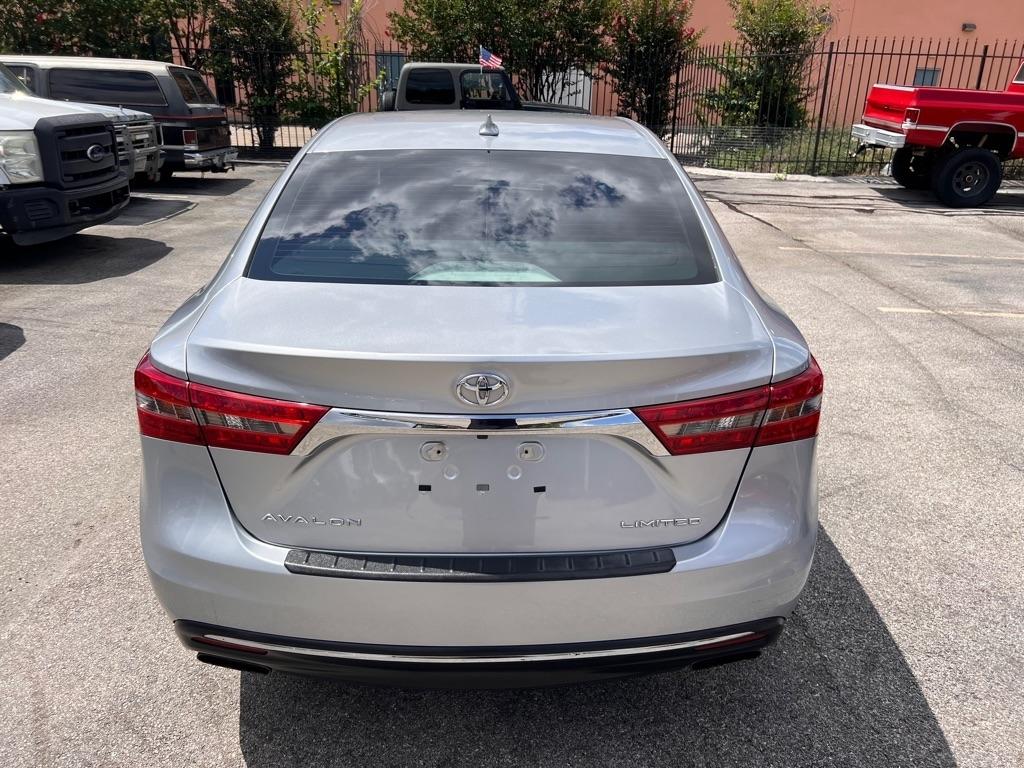 Toyota Avalon XLE Premium (Natl) 2018