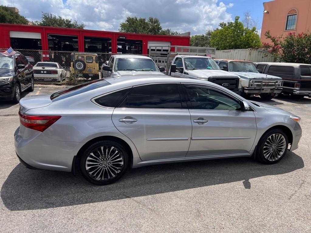 Toyota Avalon XLE Premium (Natl) 2018