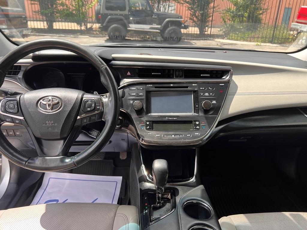 Toyota Avalon XLE Premium (Natl) 2018