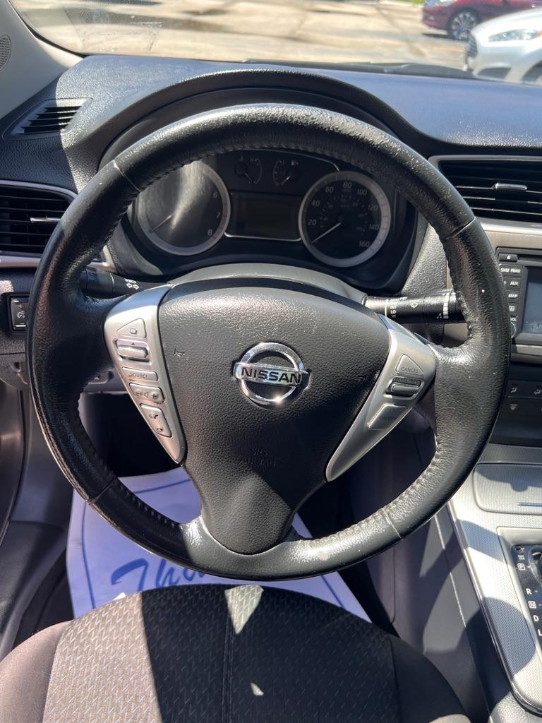 Nissan Sentra 4dr Sdn I4 CVT SR 2014