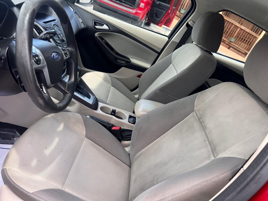 Ford Focus 4dr Sdn SE 2014