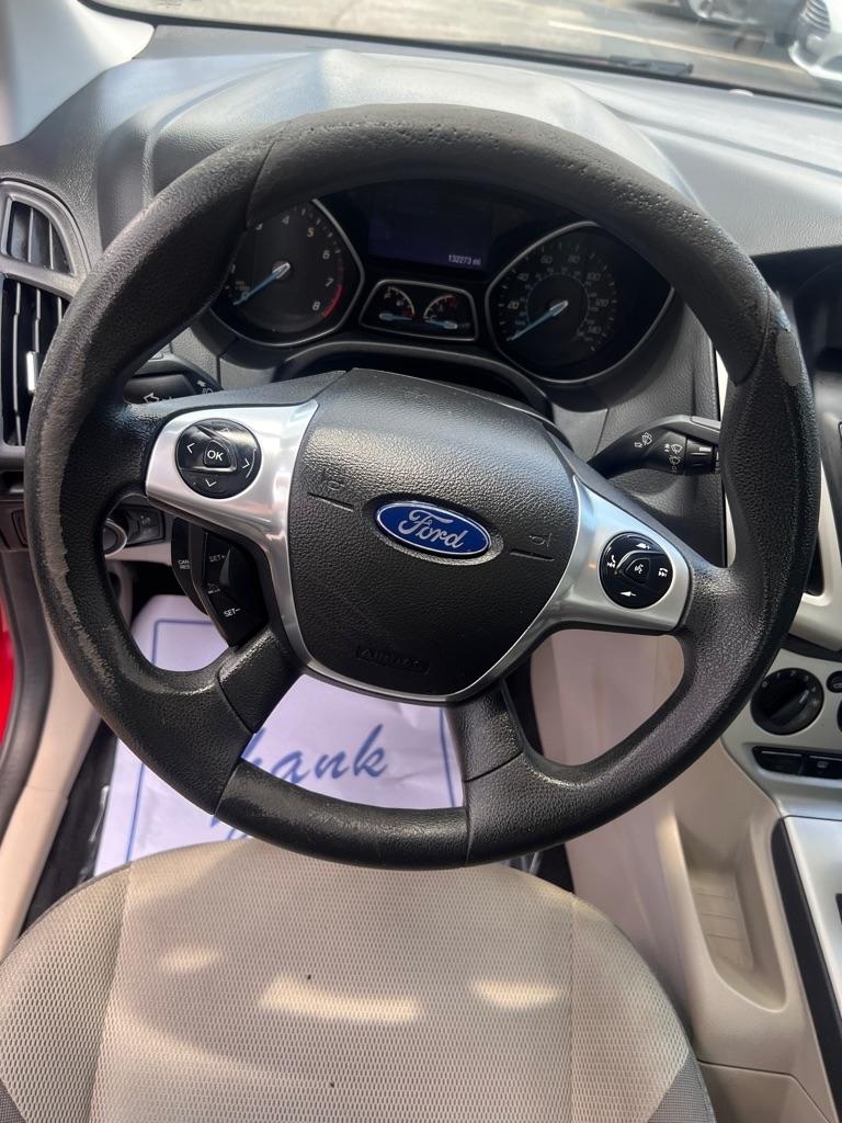 Ford Focus 4dr Sdn SE 2014