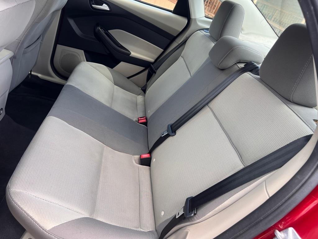 Ford Focus 4dr Sdn SE 2014