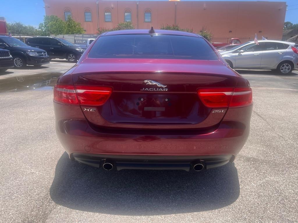 Jaguar XE 25t RWD 2017