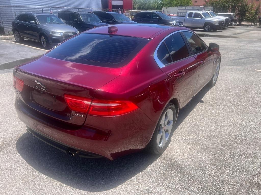 Jaguar XE 25t RWD 2017