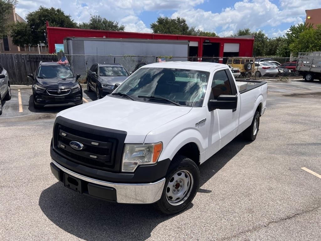 Ford F-150 2WD Reg Cab 126" STX 2014