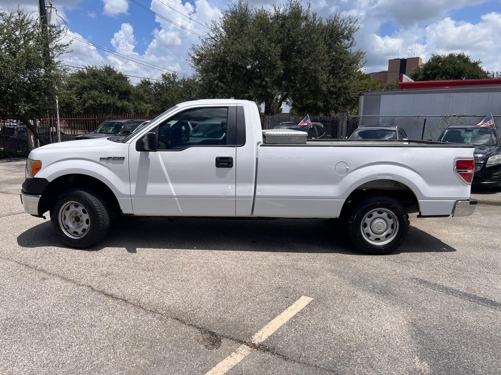 Ford F-150 2WD Reg Cab 126" STX 2014