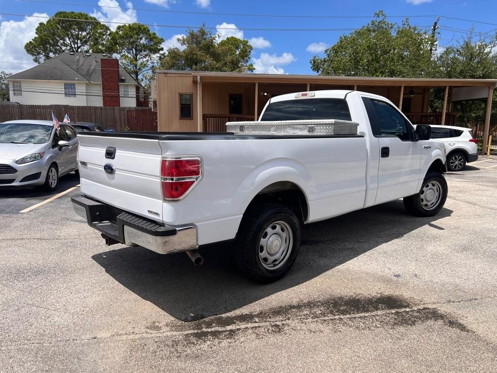 Ford F-150 2WD Reg Cab 126" STX 2014