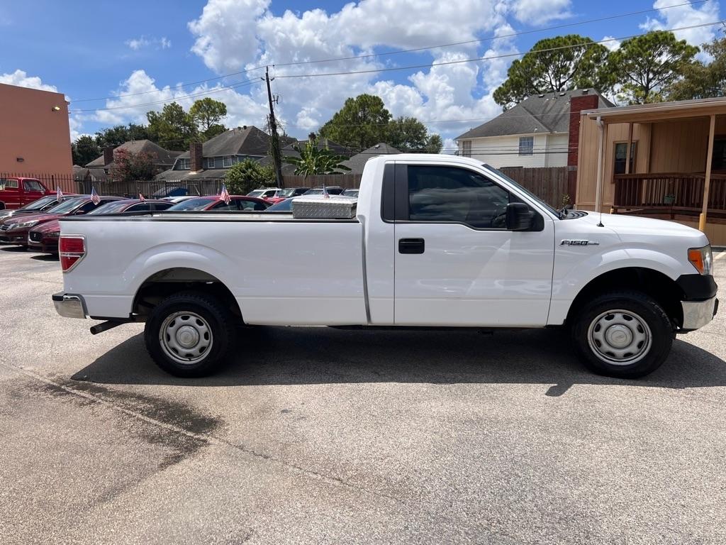 Ford F-150 2WD Reg Cab 126" STX 2014