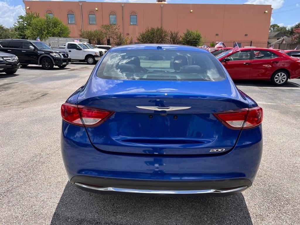 Chrysler 200 4dr Sdn Limited FWD 2015