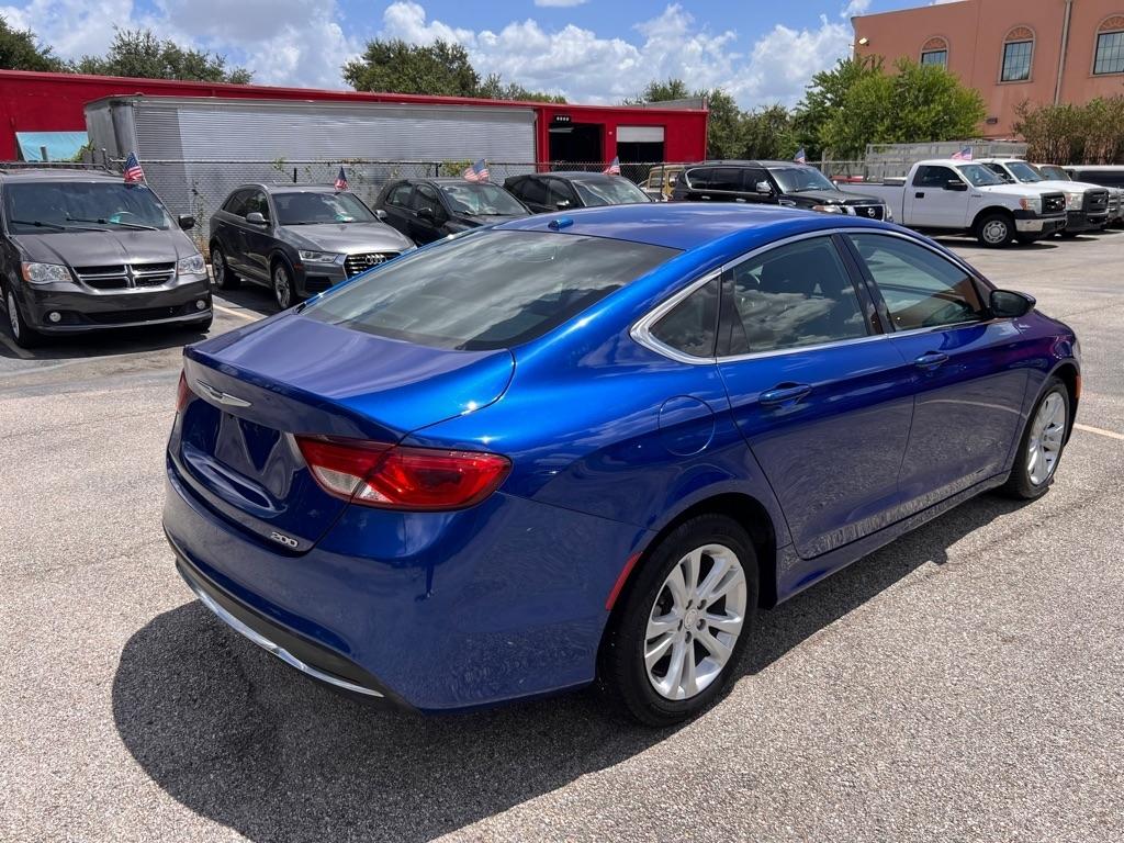 Chrysler 200 4dr Sdn Limited FWD 2015