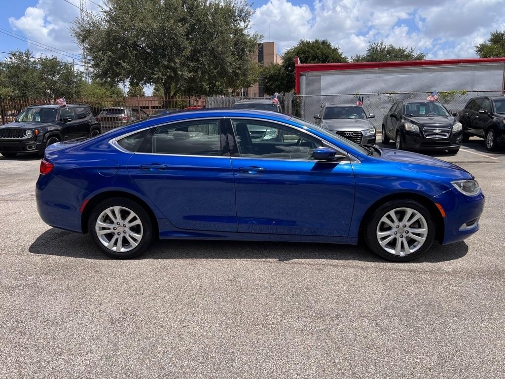 Chrysler 200 4dr Sdn Limited FWD 2015