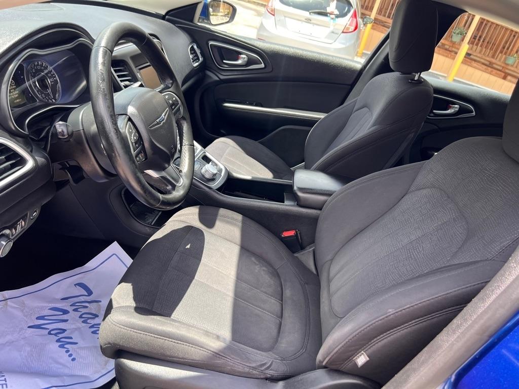 Chrysler 200 4dr Sdn Limited FWD 2015
