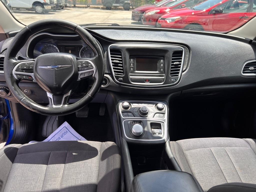 Chrysler 200 4dr Sdn Limited FWD 2015