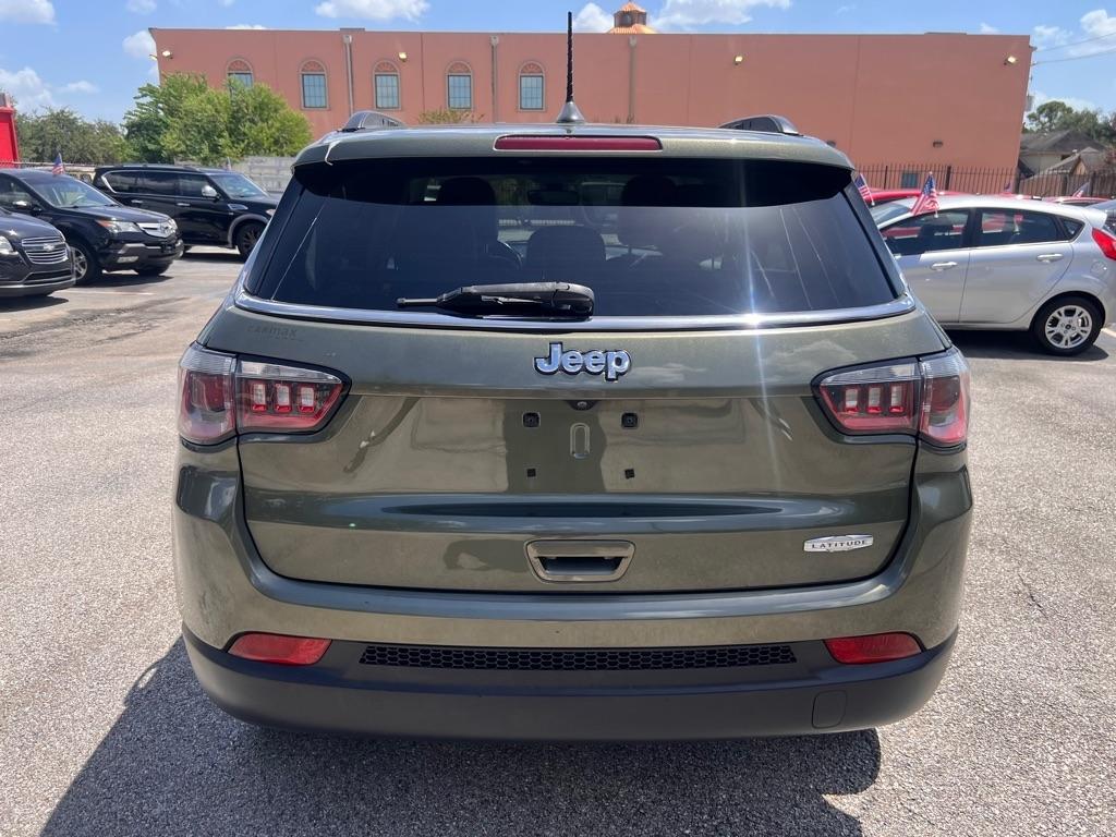 Jeep Compass Latitude FWD 2017