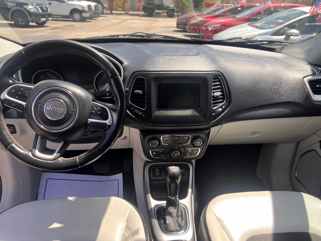 Jeep Compass Latitude FWD 2017